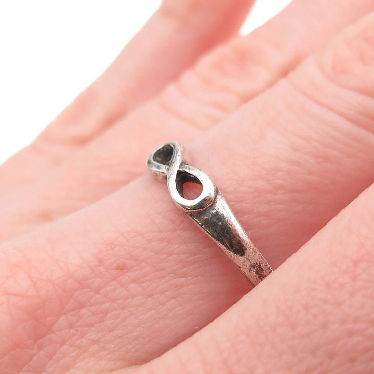 Bee 925 Sterling Silver Vintage Infinity Oxidized Ring Size 7.75