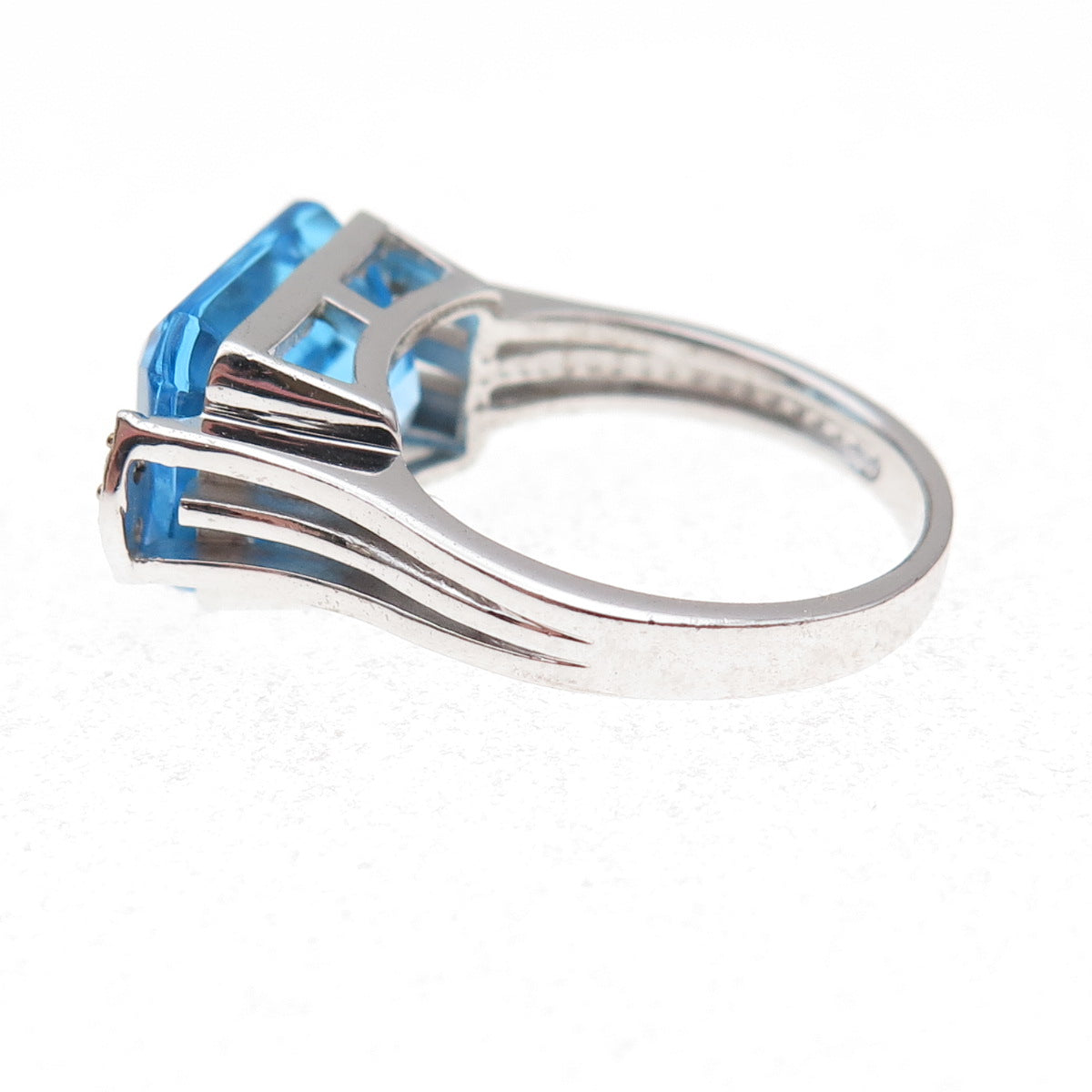 925 Sterling Silver 2-Tone Mexico Real Diamond & Blue Topaz Ring Size 7