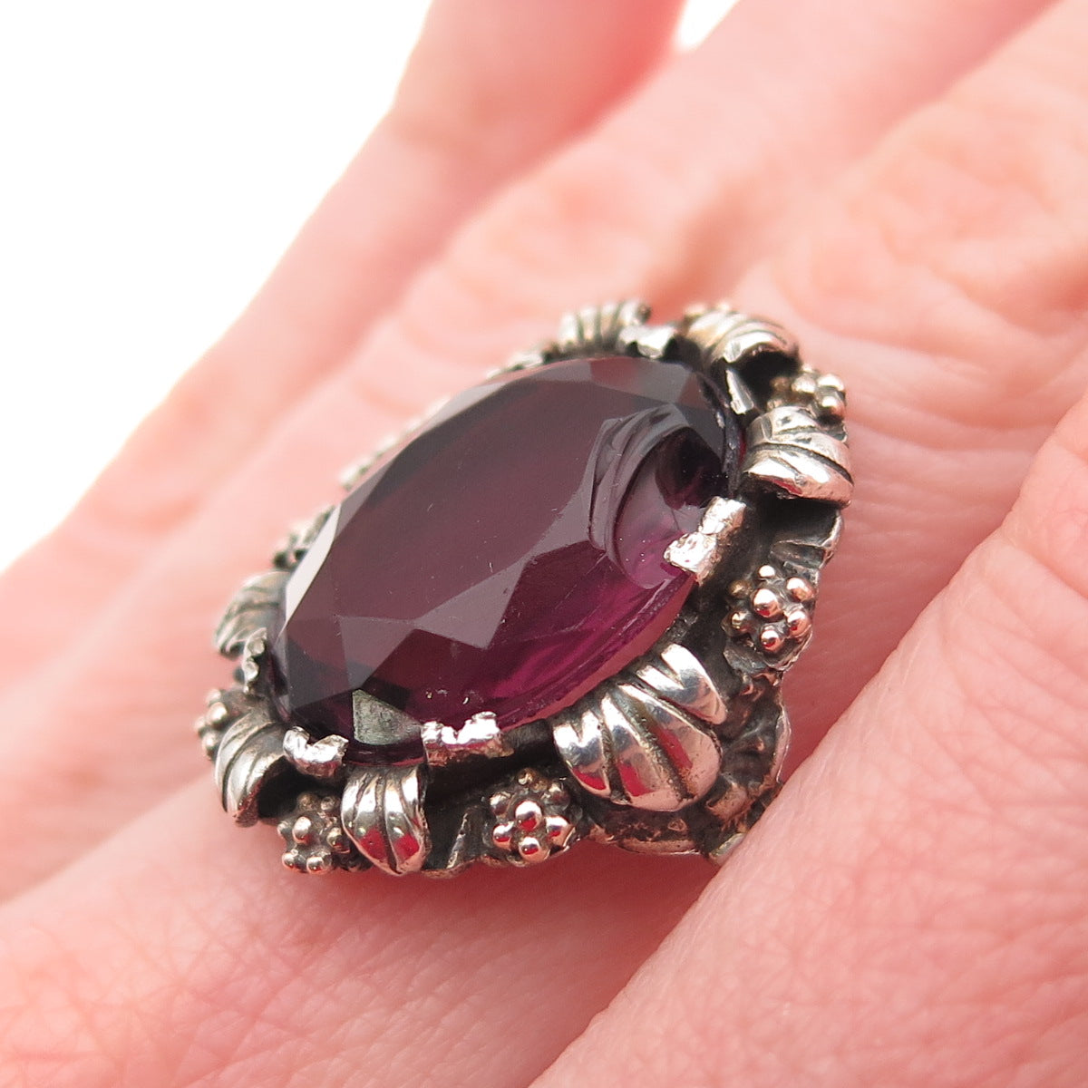 925 Sterling Silver Antique Victorian Purple Rhinestone Oxidized Ring Size 5