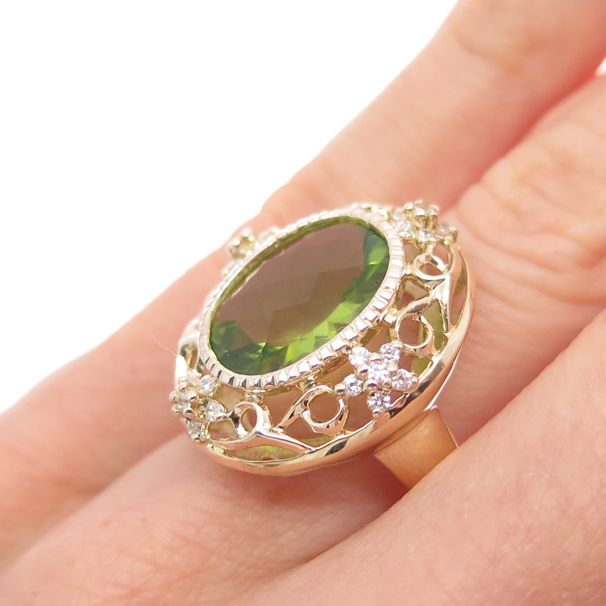 925 Sterling Silver Gold Plated Real Oval-Cut Peridot & C Z Ring Size 6.25