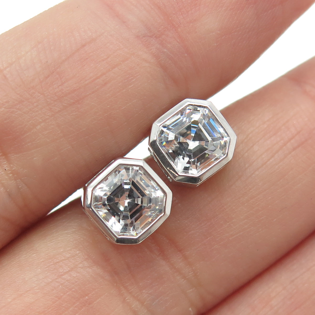 925 Sterling Silver Cushion-Cut Shaped C Z Stud Earrings