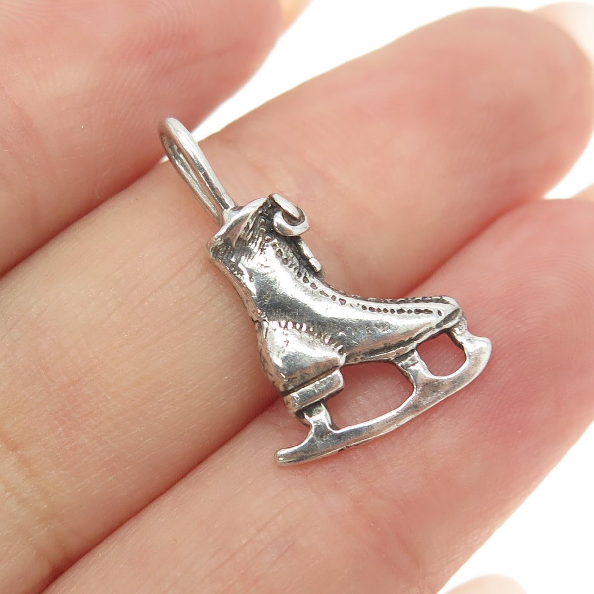 925 Sterling Silver Vintage Ice Skating Shoe Minimalist Charm Pendant