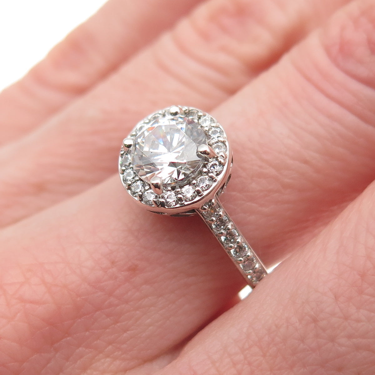 925 Sterling Silver Round-Cut C Z Engagement Ring Size 7