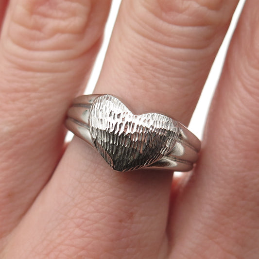 925 Sterling Silver Vintage Modernist Heart Oxidized Ring Size 7