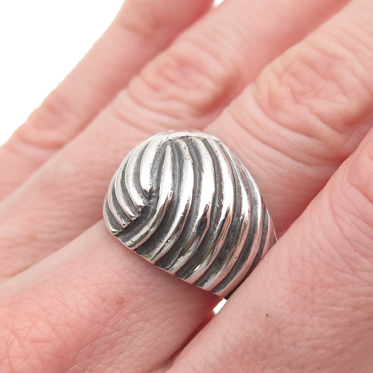 925 Sterling Silver Vintage Modernist Ribbed Oxidized Ring Size 7.5