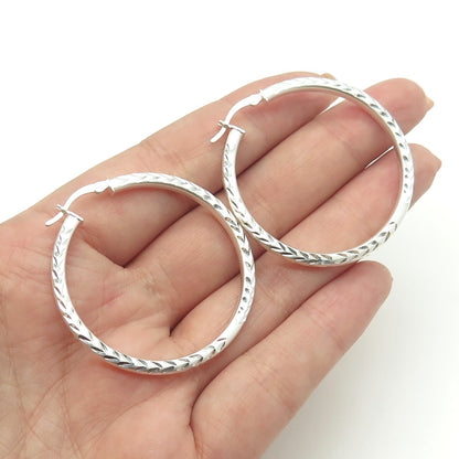 HAN 925 Sterling Silver Engraved Hinged Hoop Earrings