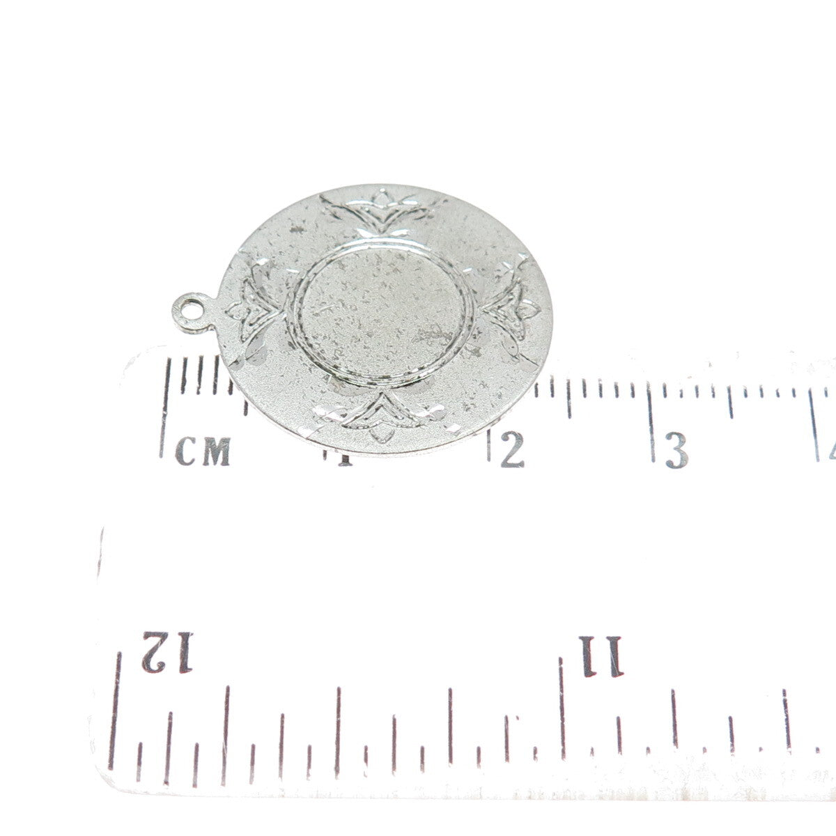 925 Sterling Silver Antique Art Deco Engraved Floral Round Pendant