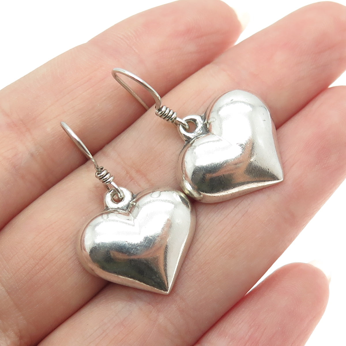 925 Sterling Silver Vintage Heart Dangling Earrings