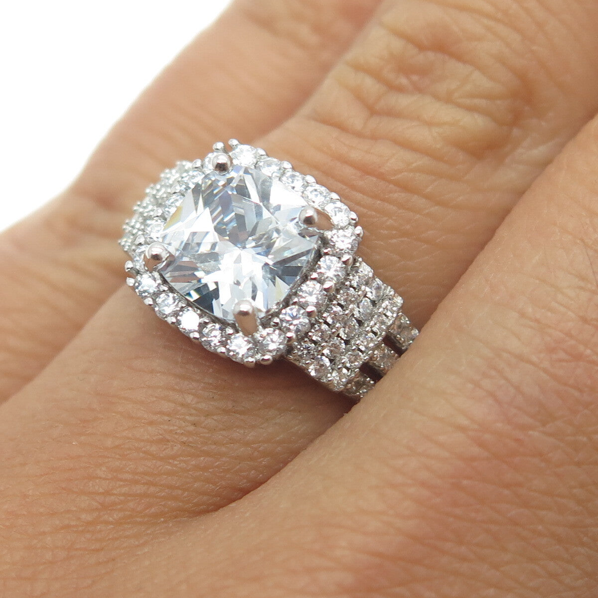 925 Sterling Silver Cushion & Round-Cut Shaped C Z Ring Size 6.25