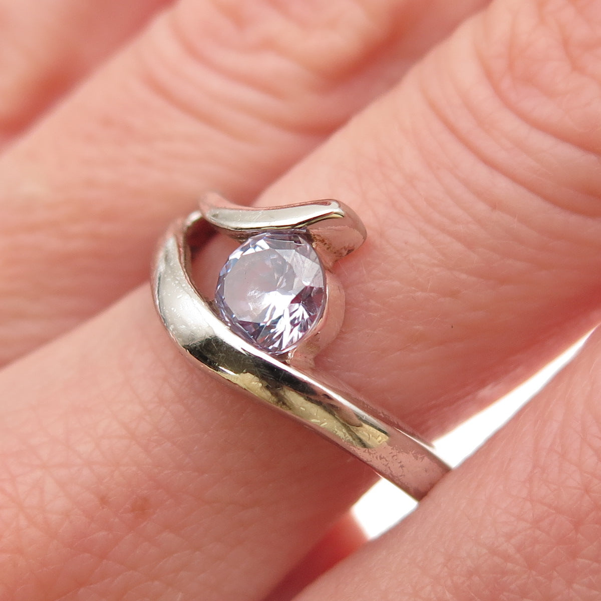 Charles Winston 925 Sterling Silver Round-Cut Lavender C Z Overlap Ring Size 7