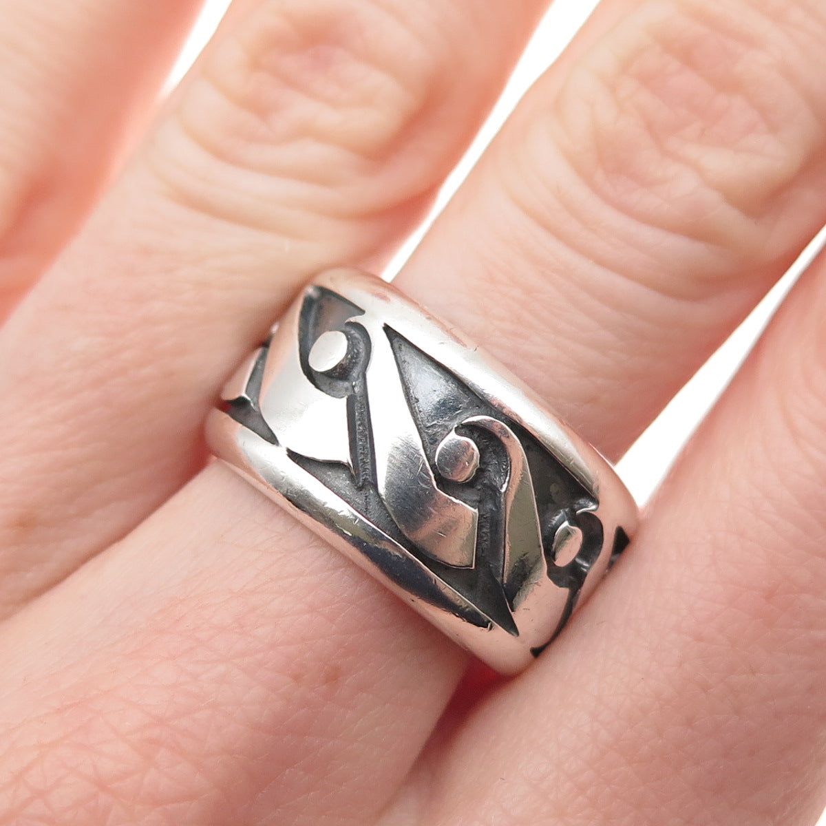 925 Sterling Silver Vintage Modernist Oxidized Band Ring Size 8.5