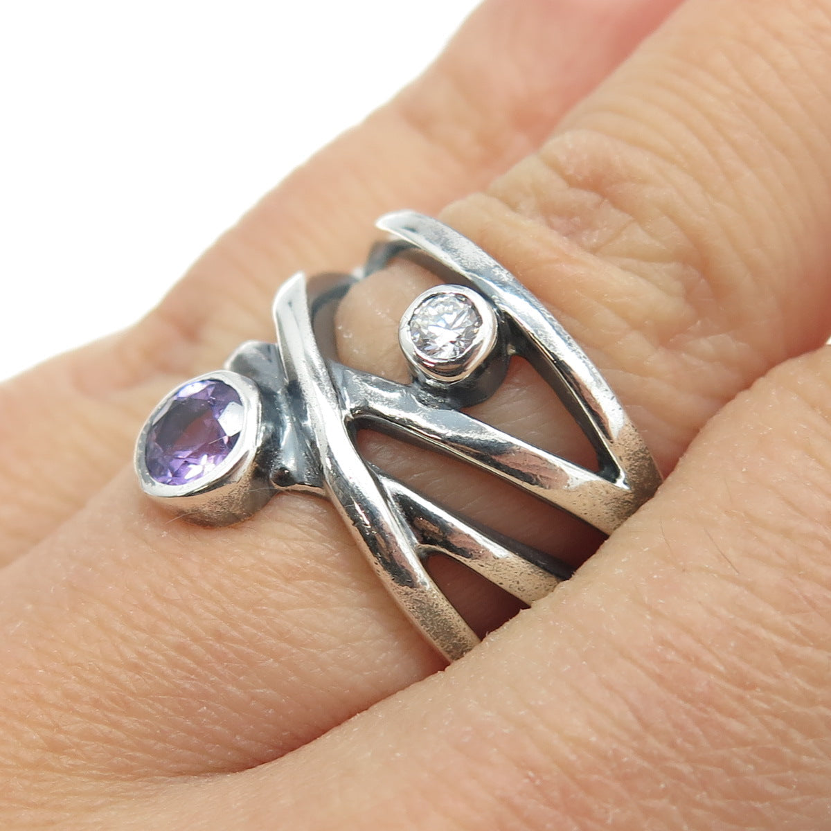 925 Sterling Silver Vintage Real Amethyst & C Z Modernist Ring Size 6.25