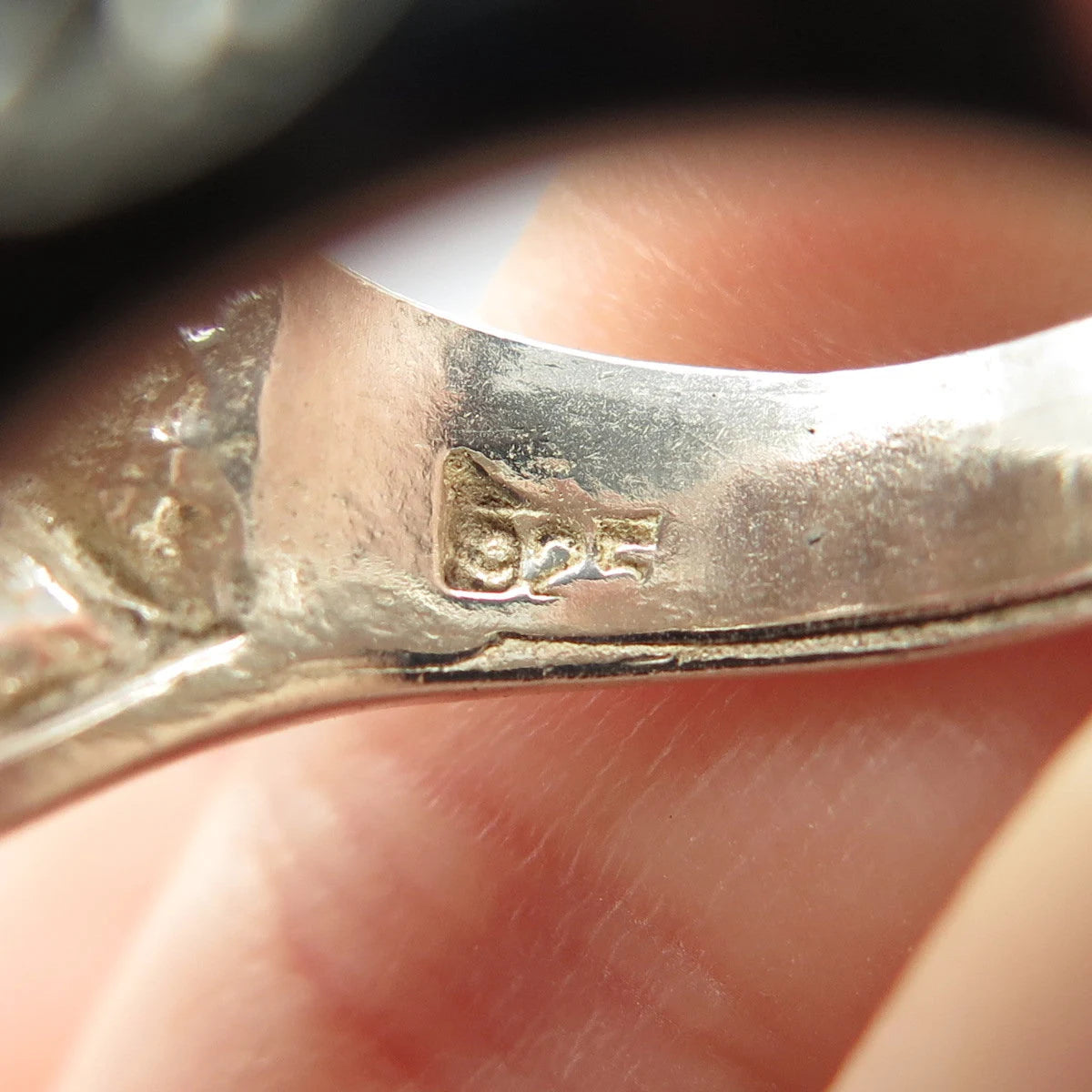 925 Sterling Silver Vintage Modernist Ring Size 7.75
