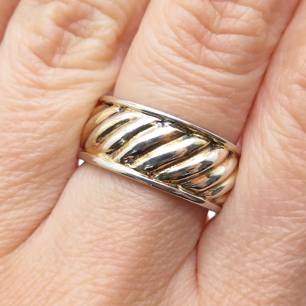 925 Sterling Silver 2-Tone Vintage Modernist Ribbed Band Ring Size 7.25