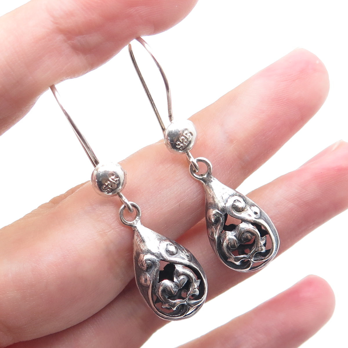 925 Sterling Silver Vintage Heart Teardrop Dangle Oxidized Earrings