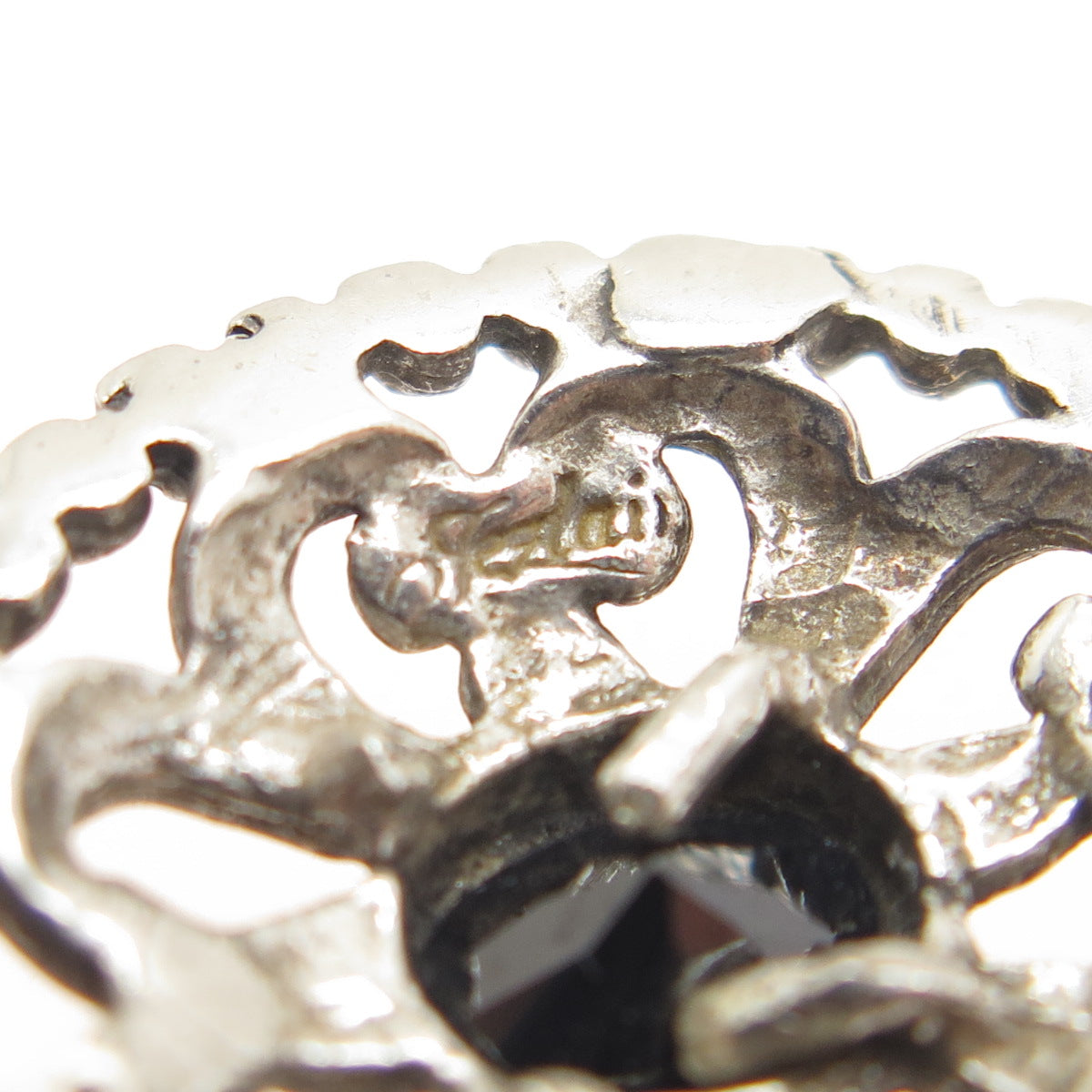 JEZLAINE 925 Sterling Silver Vintage Real Black Spinel Ornate Pendant