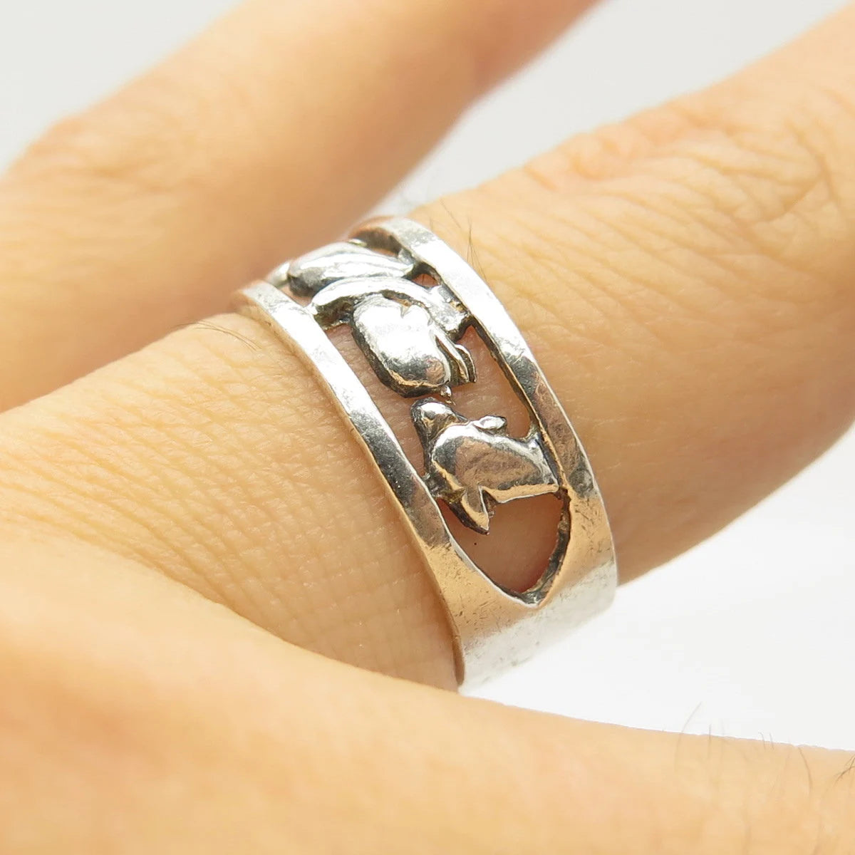 925 Sterling Silver Vintage Friendly Dolphin Band Ring Size 6.5