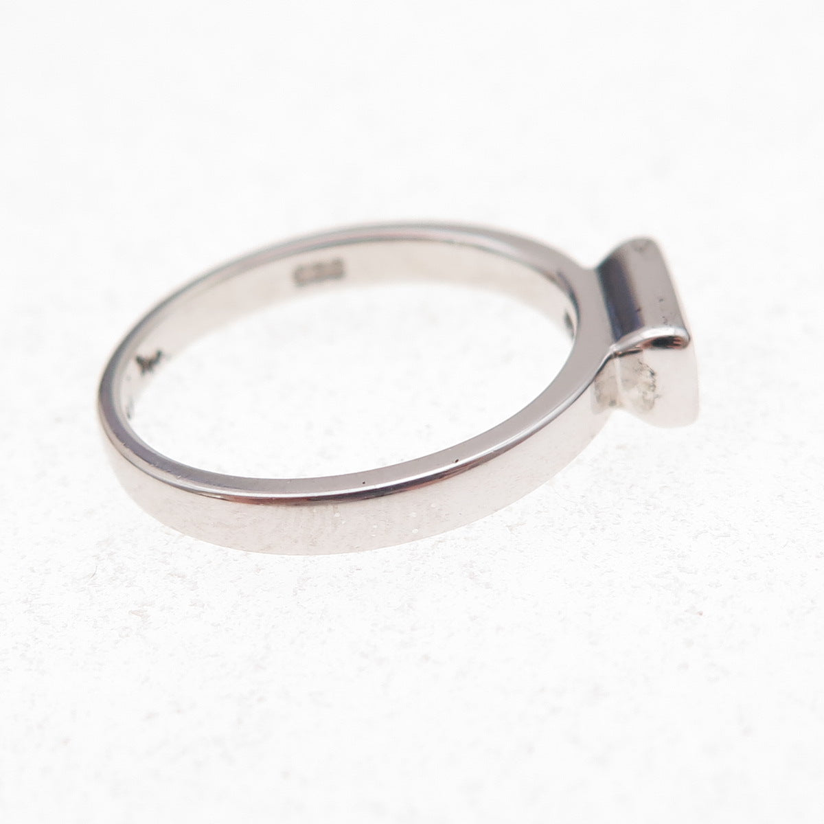 925 Sterling Silver Vintage Baguette-Cut Green C Z Ring Size 5.75