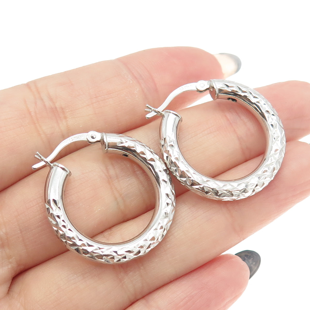 925 Sterling Silver Diamond-Cut Hoop Earrings