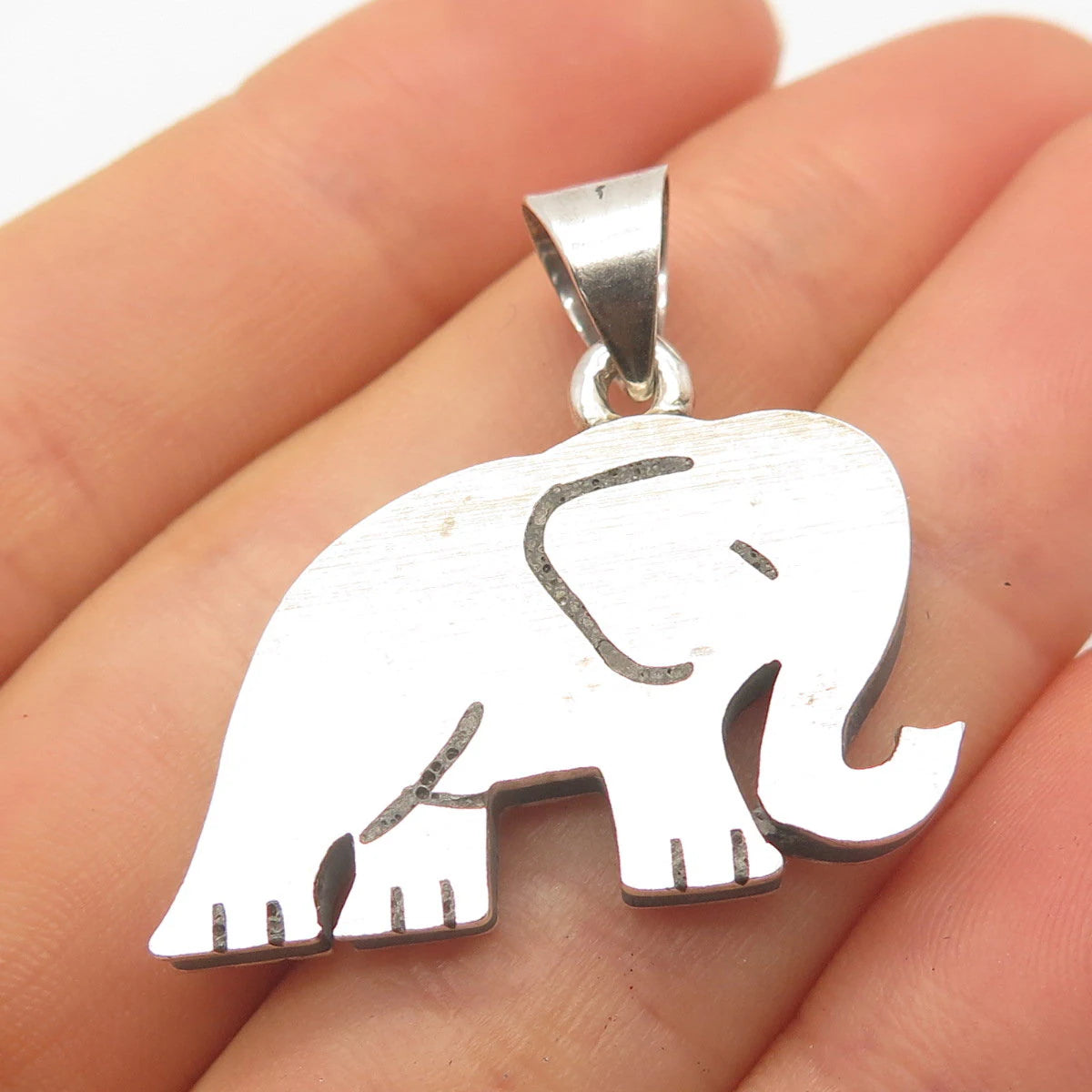 925 Sterling Silver Vintage Mexico MA ISABEL Real Howlite Gem Elephant Pendant