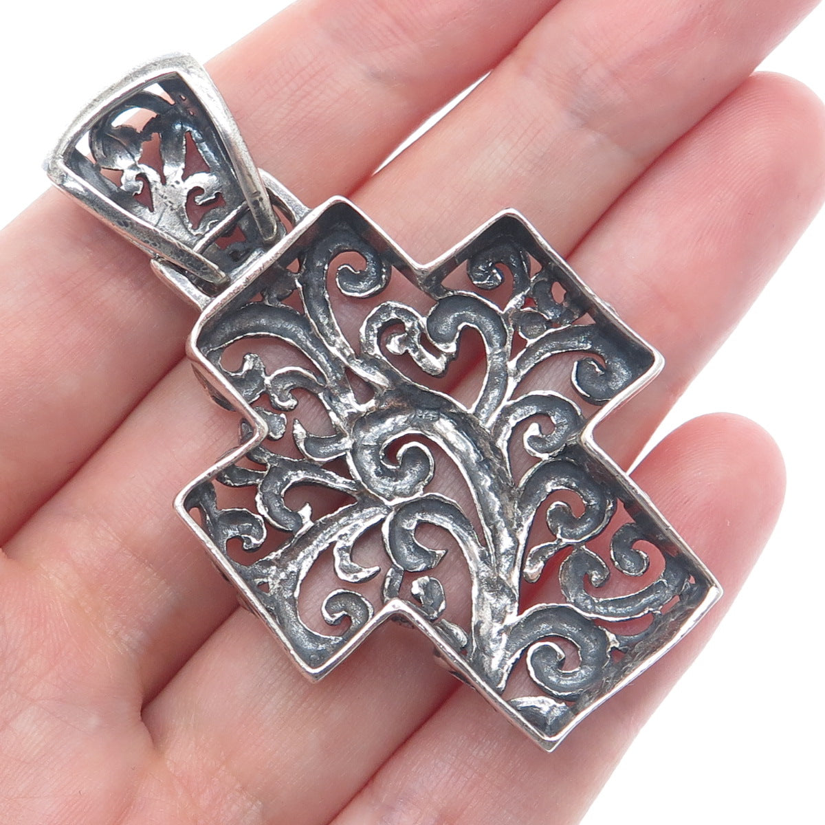 925 Sterling Silver Vintage Ornate Cross Oxidized Pendant