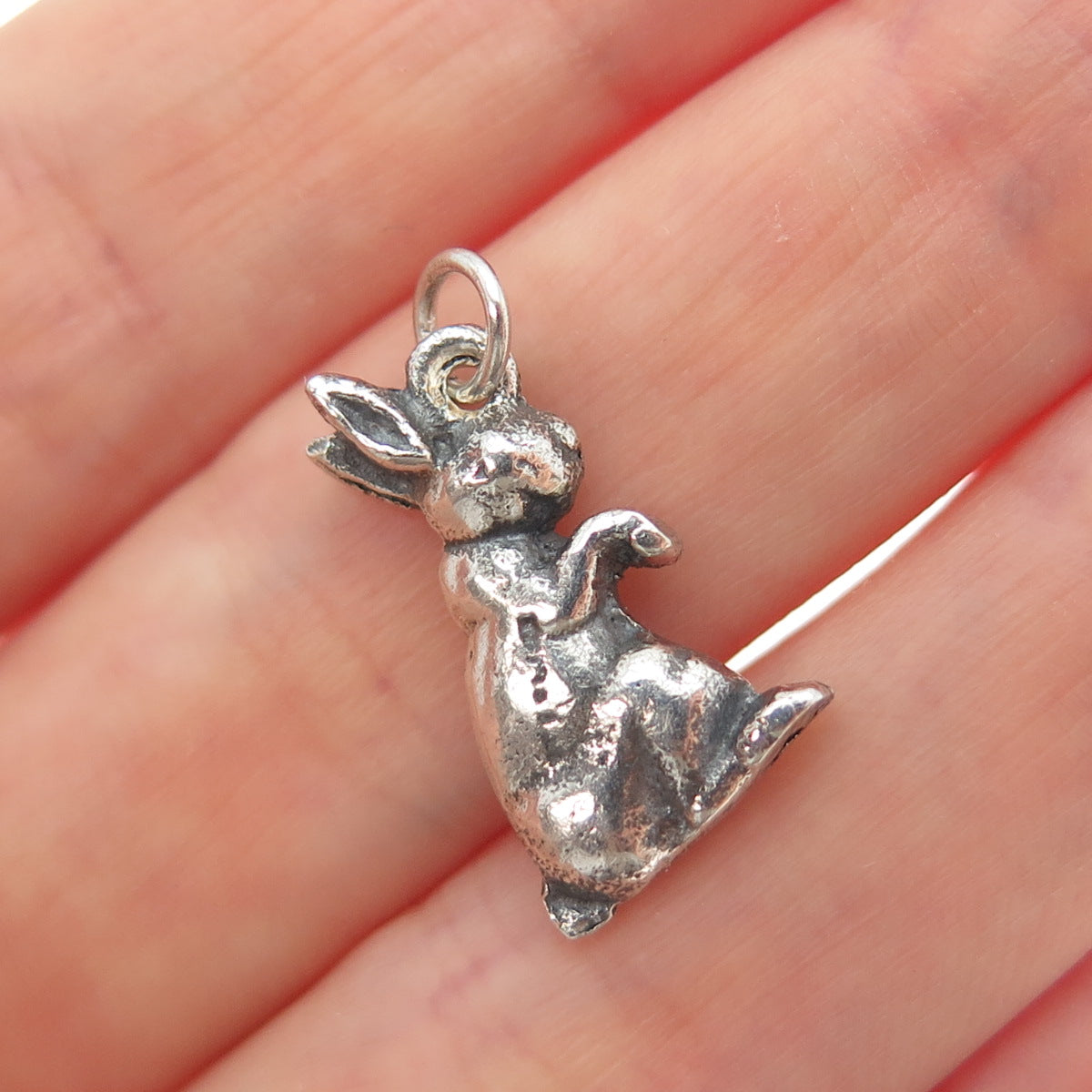 925 Sterling Silver Vintage Easter Bunny Oxidized Minimalist Charm Pendant
