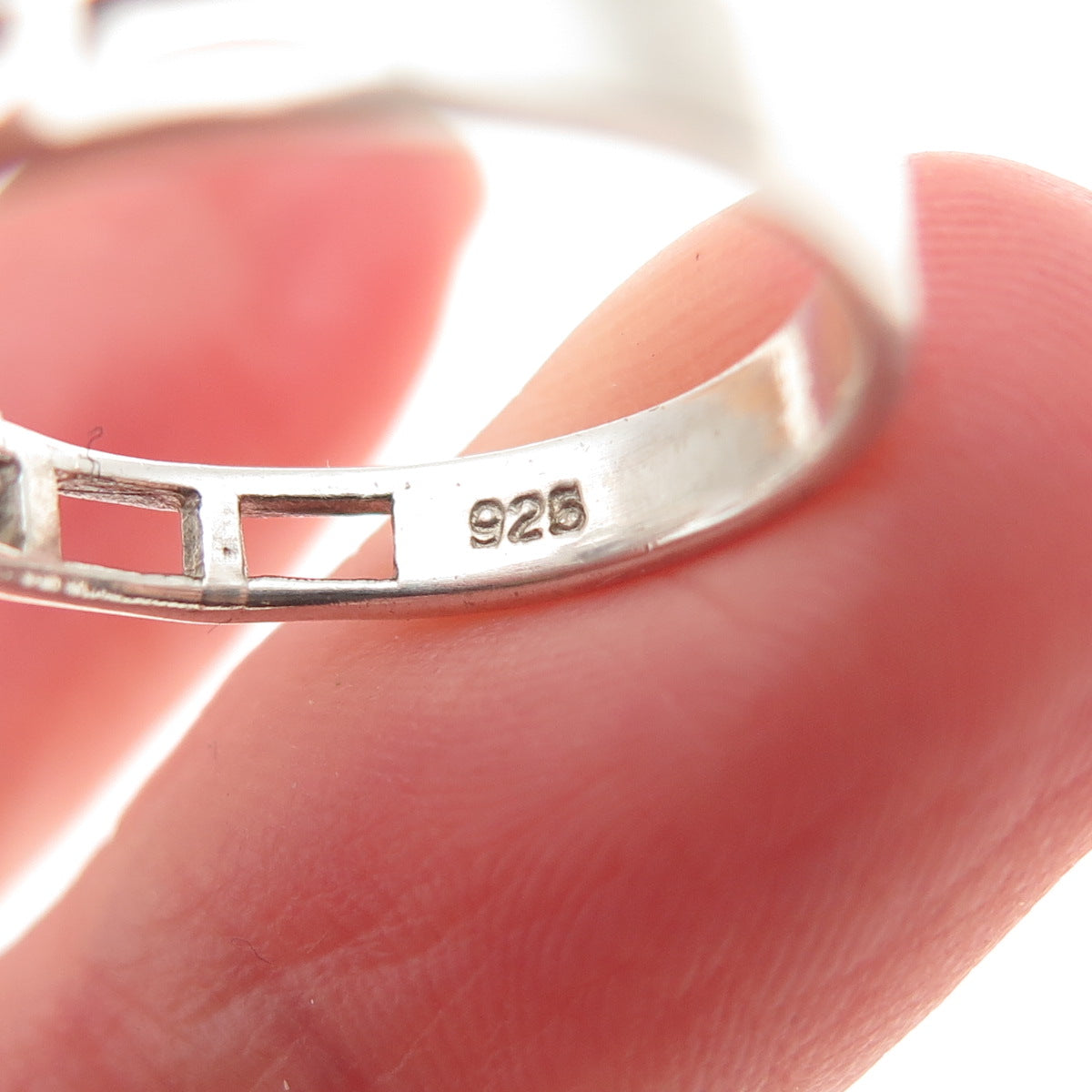 925 Sterling Silver Vintage Real Oval-Cut Blue Topaz Modernist Ring Size 6