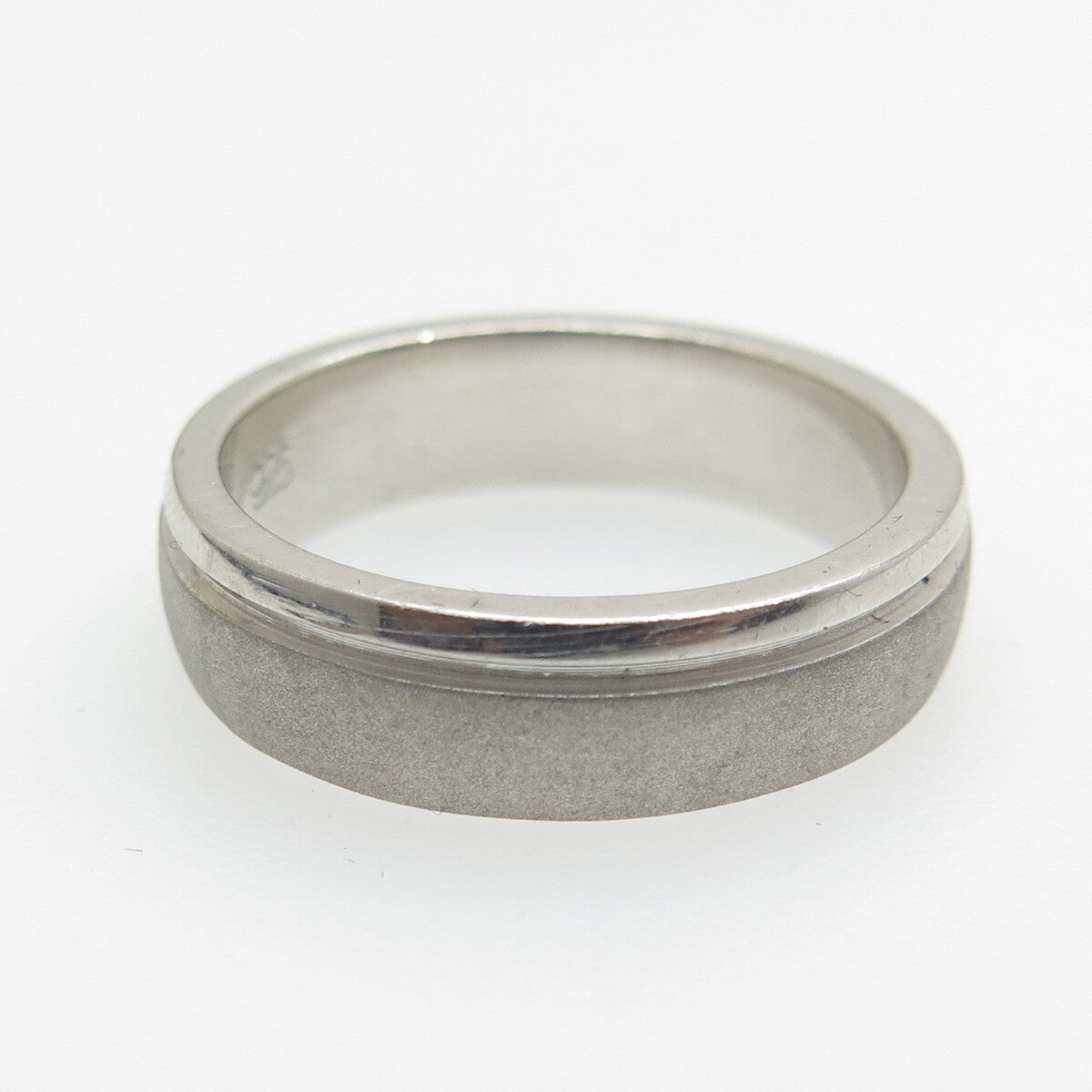 925 Sterling Silver Modernist Band Ring Size 8