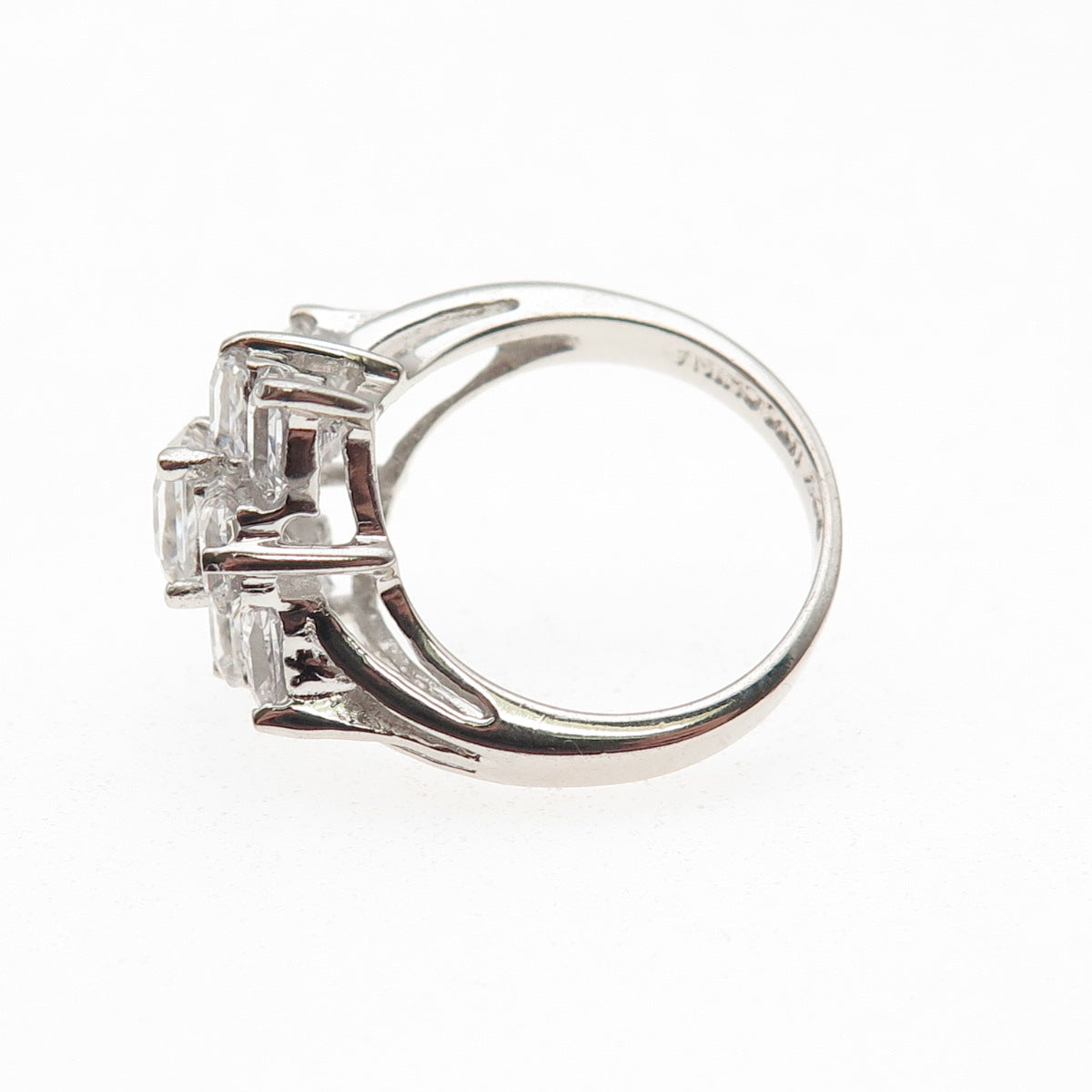 925 Sterling Silver Princess-Cut Sparkle Ring Size 5.25
