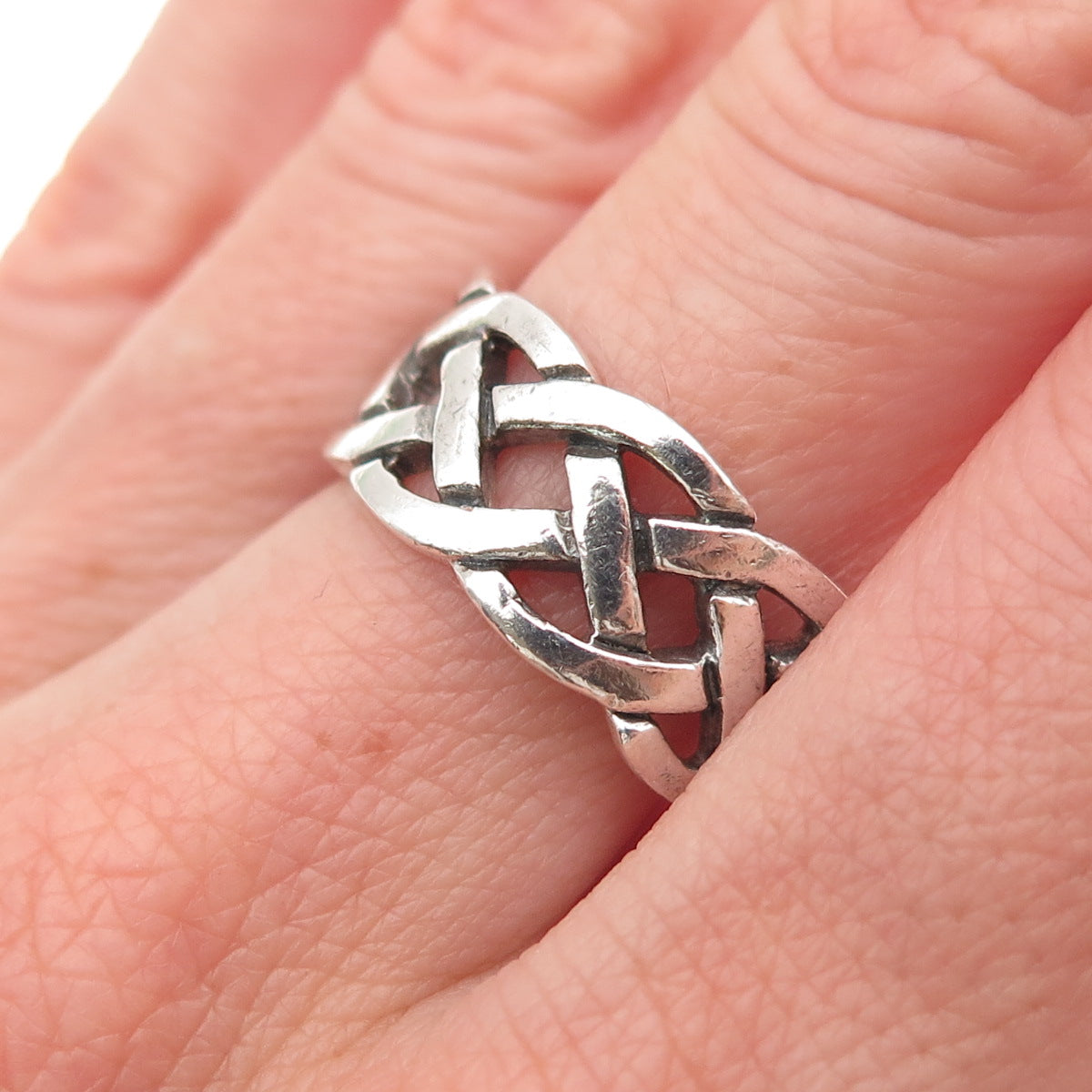 925 Sterling Silver Vintage Celtic Woven Oxidized Band Ring Size 7.75