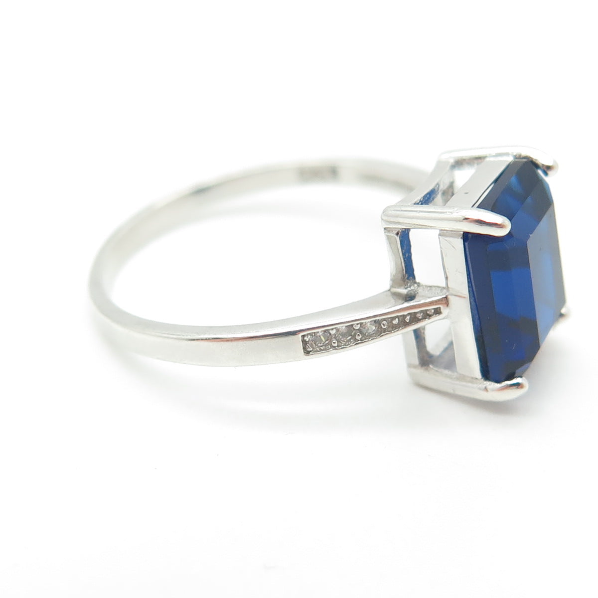 925 Sterling Silver Nano Sapphire & Round-Cut Shaped C Z Ring Size 9