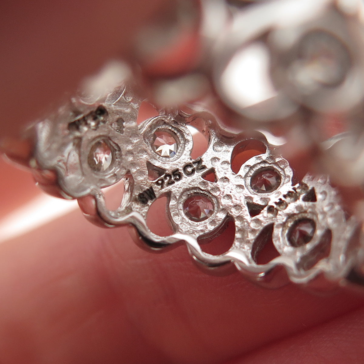 925 Sterling Silver Round-Cut C Z Heart Ornate Band Size 7.25