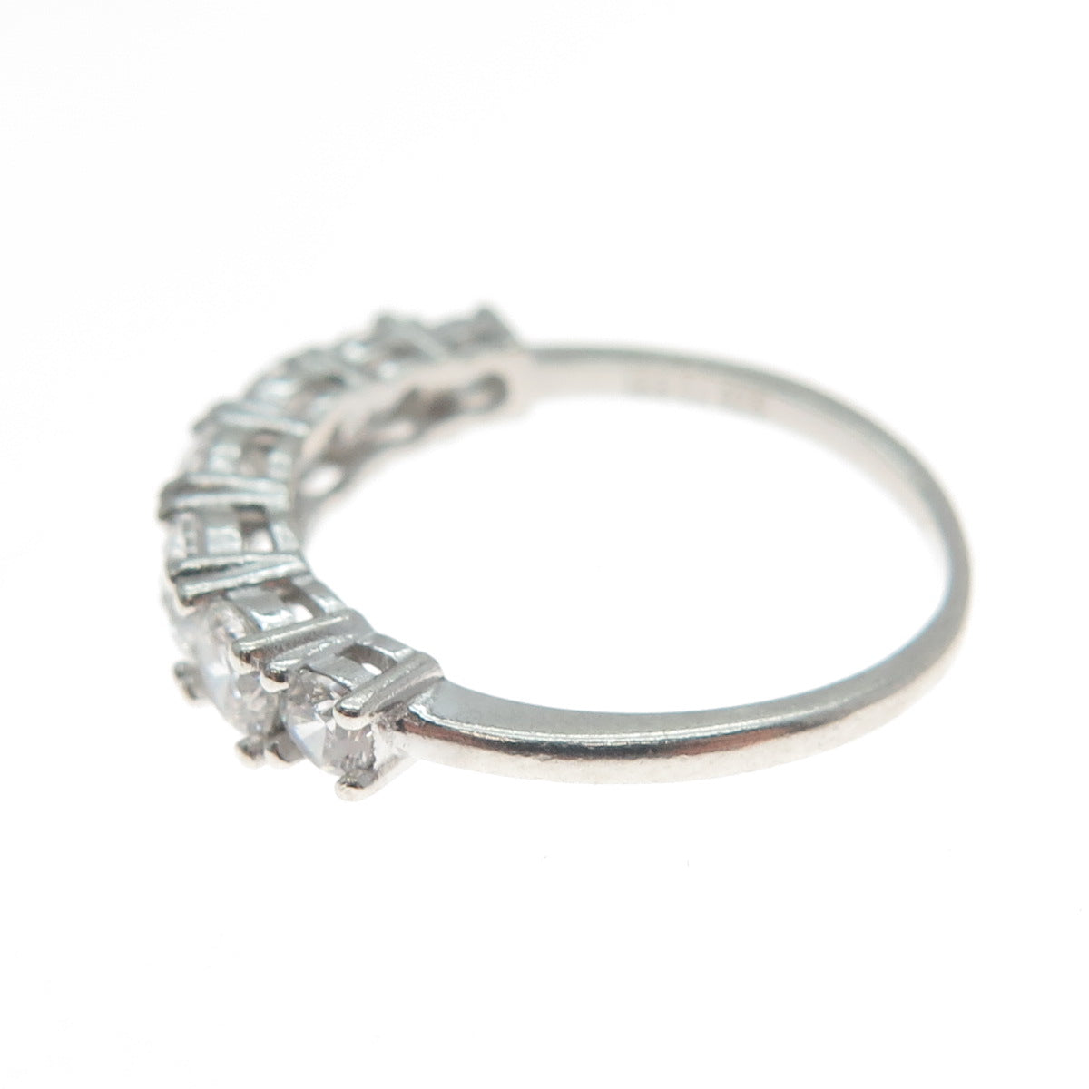 925 Sterling Silver IBB Round-Cut Shaped C Z Ring Size 7.25