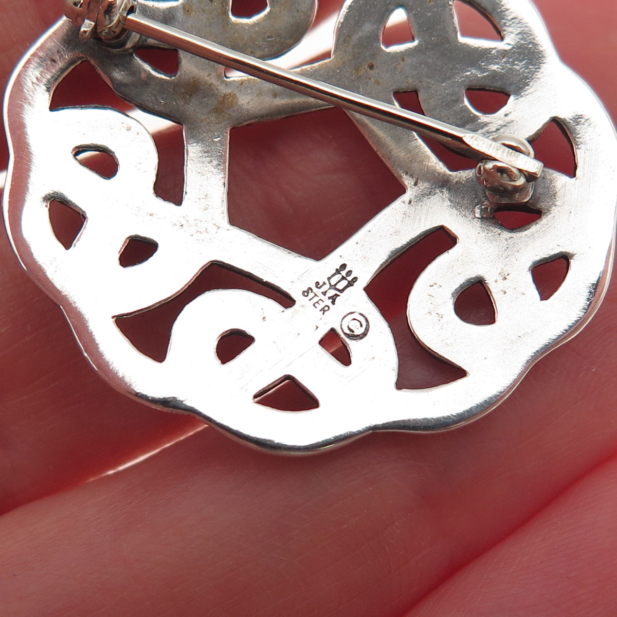 James Avery 925 Sterling Silver Vintage Celtic Love Knot Oxidized Pin Brooch