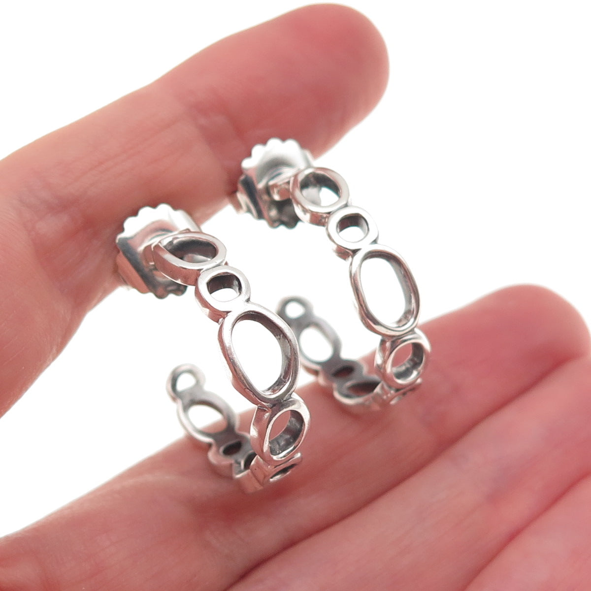 Zina 925 Sterling Silver Vintage Modernist Oval Link Oxidized Hoop Earrings