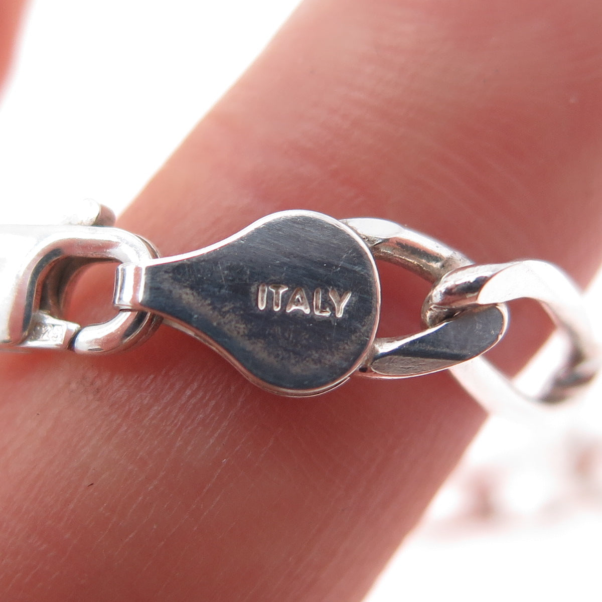 925 Sterling Silver Vintage Italy Figaro Link Bracelet 8"