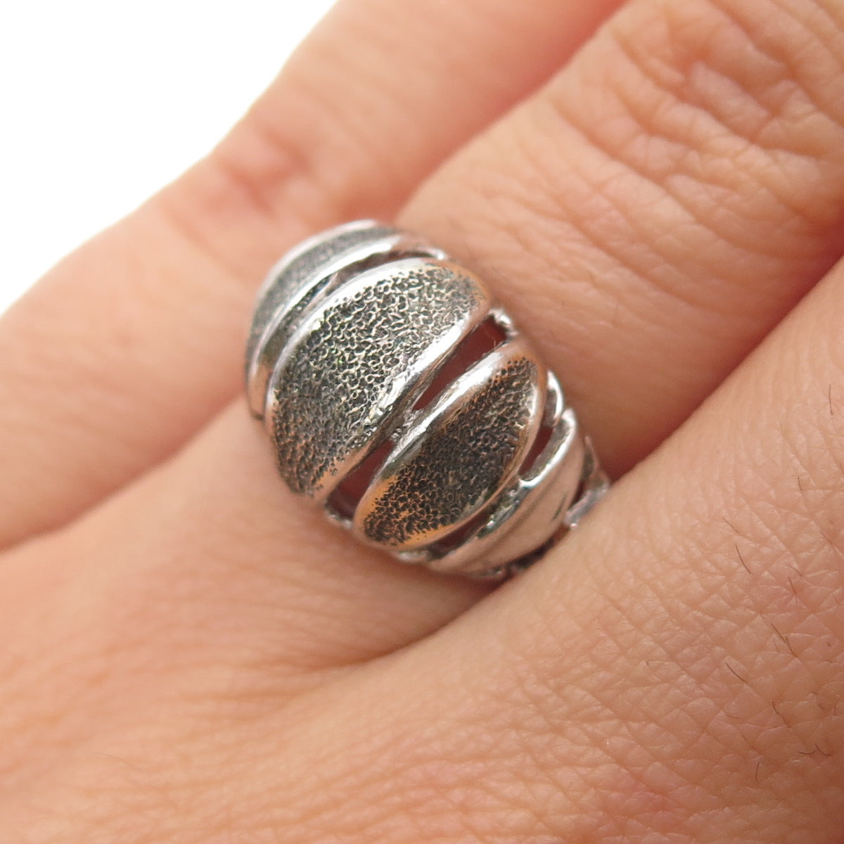 925 Sterling Silver Vintage Modernist Oxidized Dome Ring Size 5.75