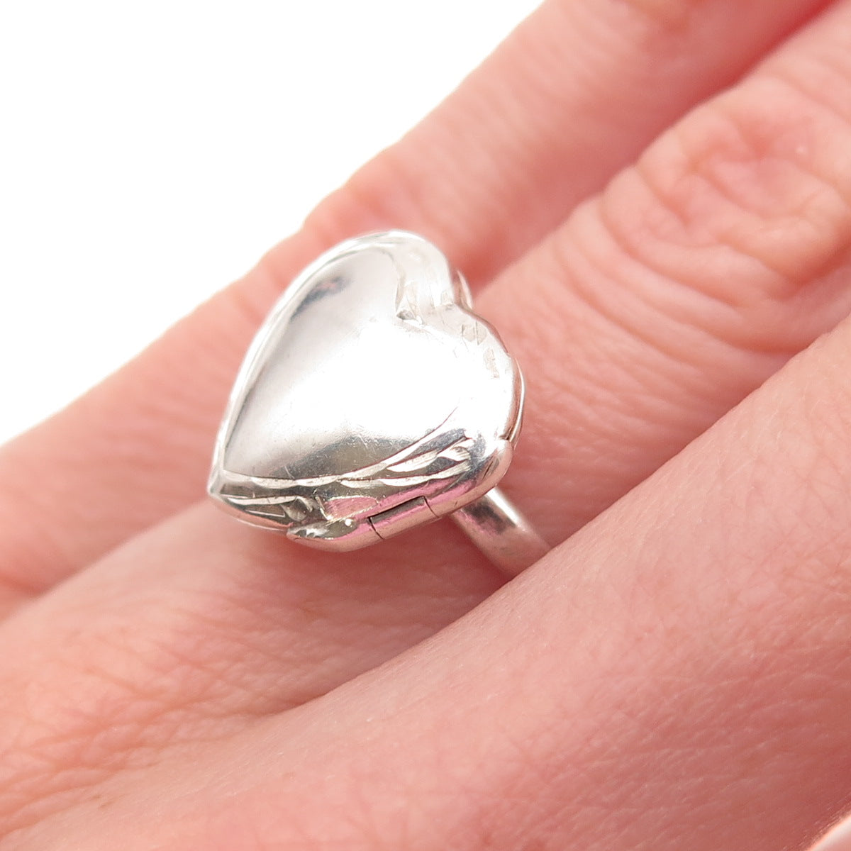925 Sterling Silver Vintage Heart Locket Oxidized Ring Size 5