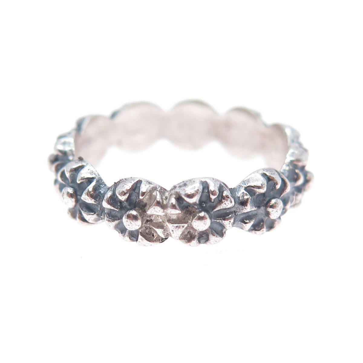 925 Sterling Silver Vintage Flower All Around Oxidized Band Ring Size 6.5