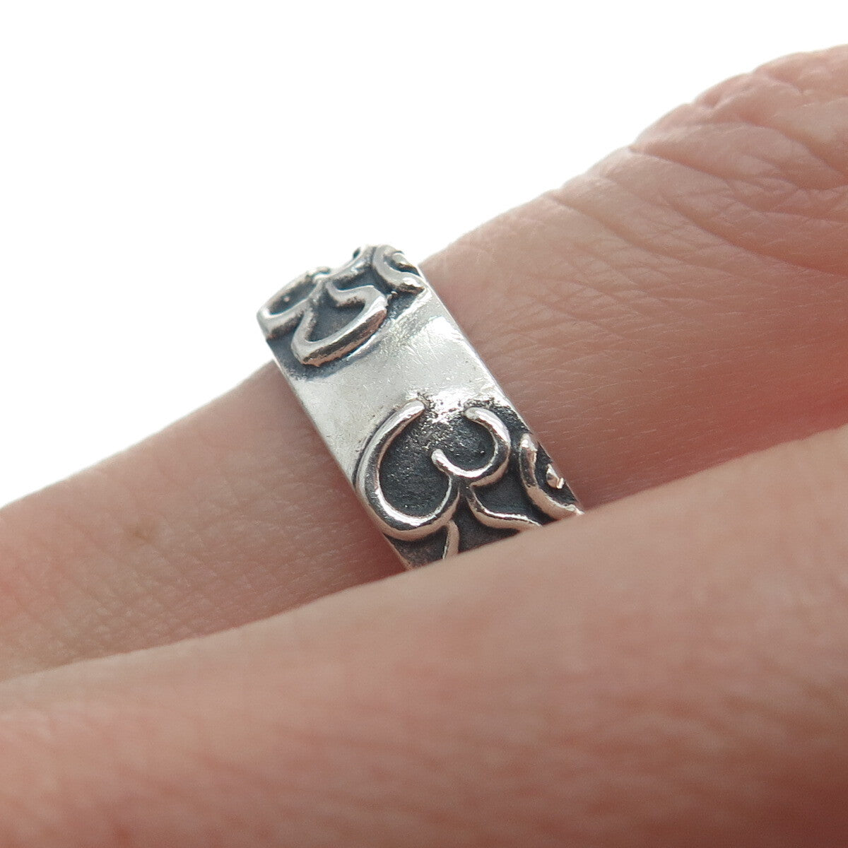 925 Sterling Silver Vintage Om Mantra Band Ring Size 7.5