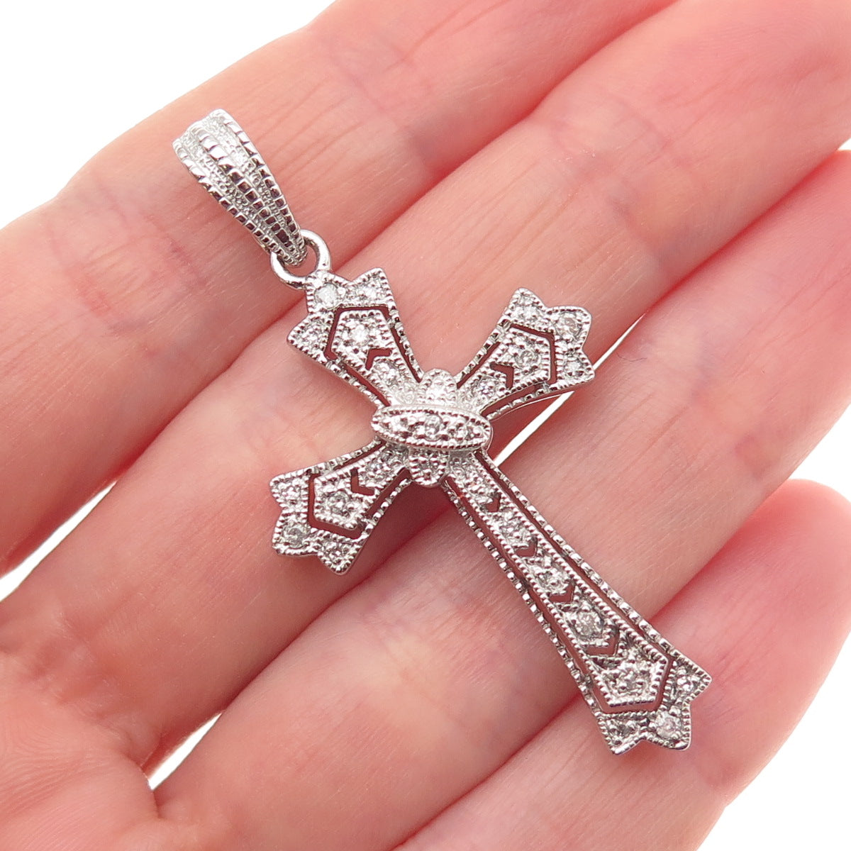 925 Sterling Silver Real Round-Cut Diamond Cross Pendant