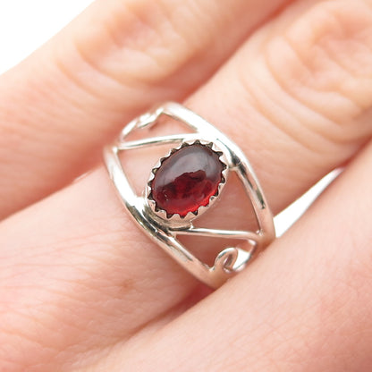 925 Sterling Silver Vintage Real Red Garnet Swirl Ring Size 6