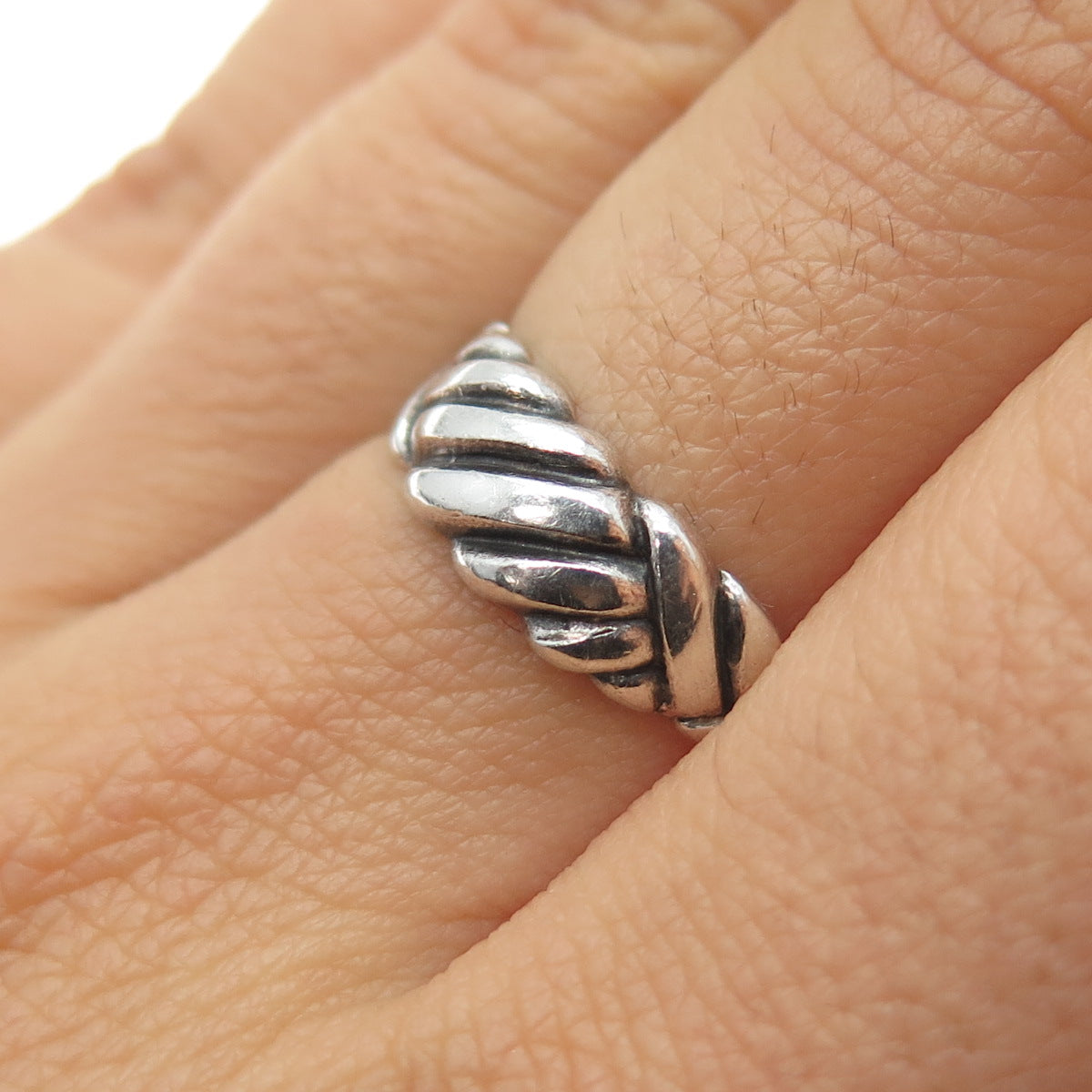 925 Sterling Silver Vintage 1987 Modernist Ribbed Oxidized Ring Size 7.5