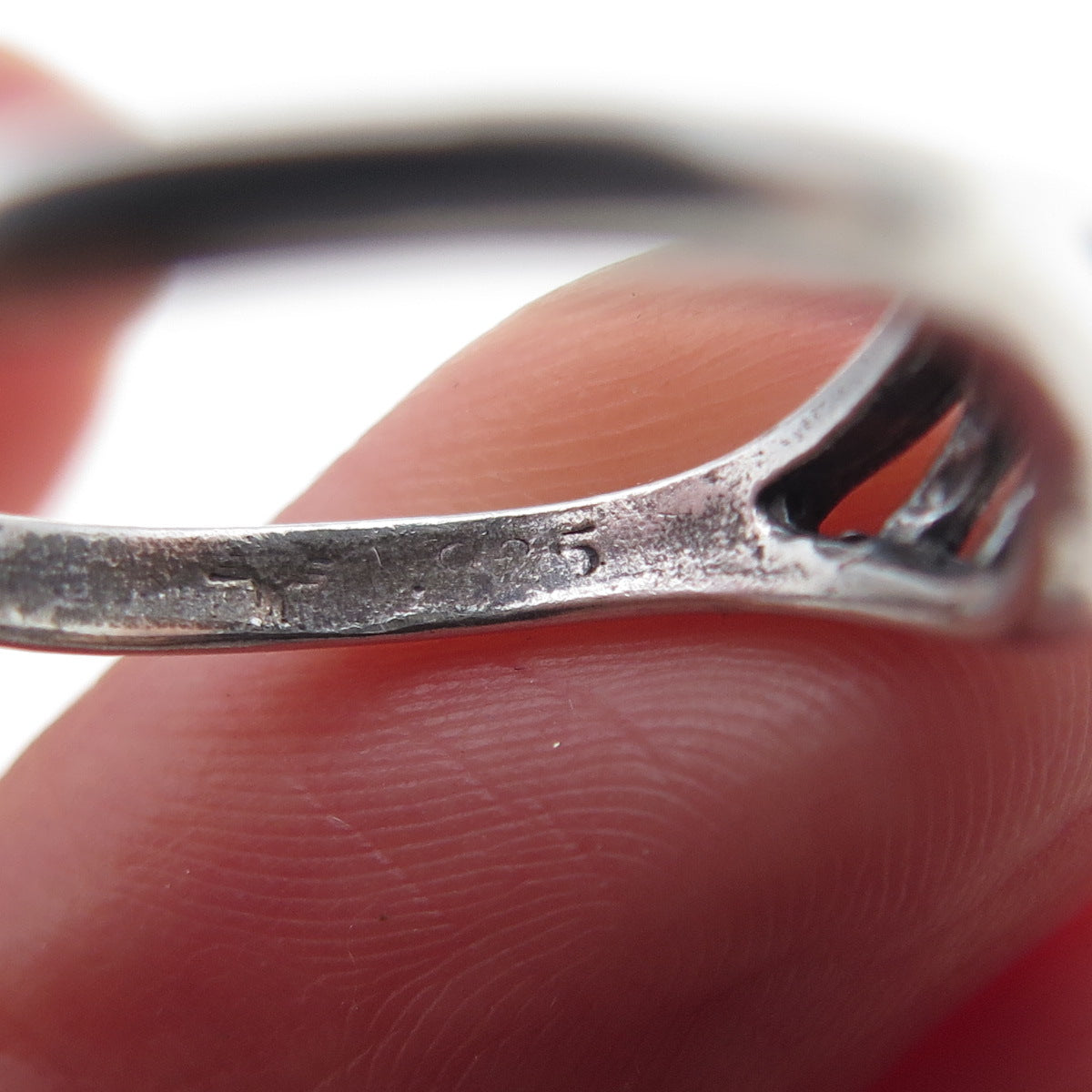 925 Sterling Silver Vintage Ribbed Oxidized Ring Size 6.5