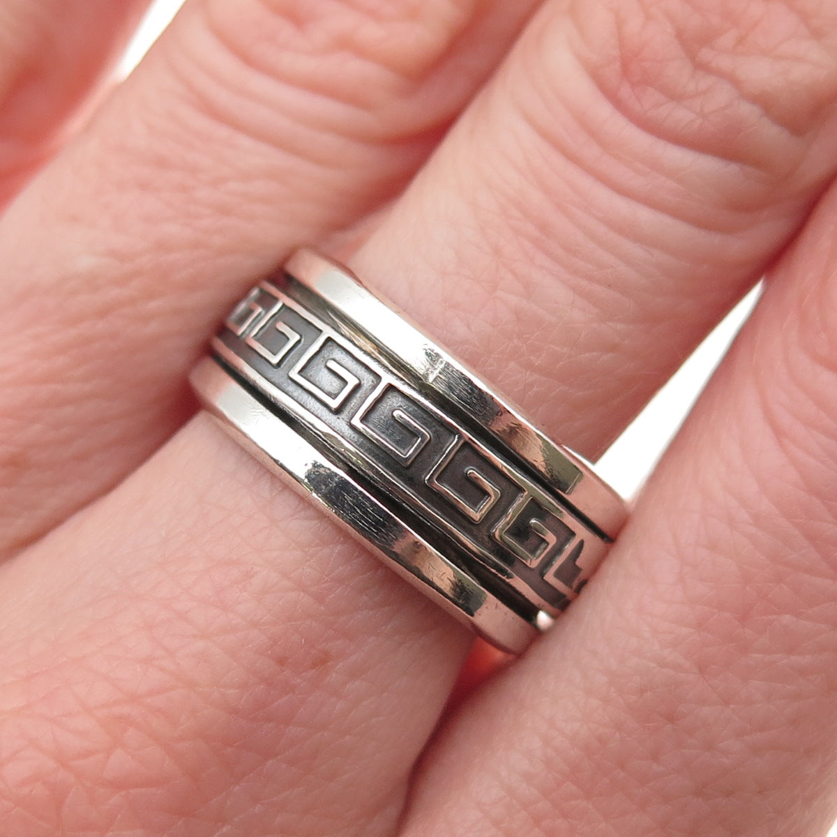 925 Sterling Silver Vintage Greek Key Oxidized Rotating Band Ring Size 9