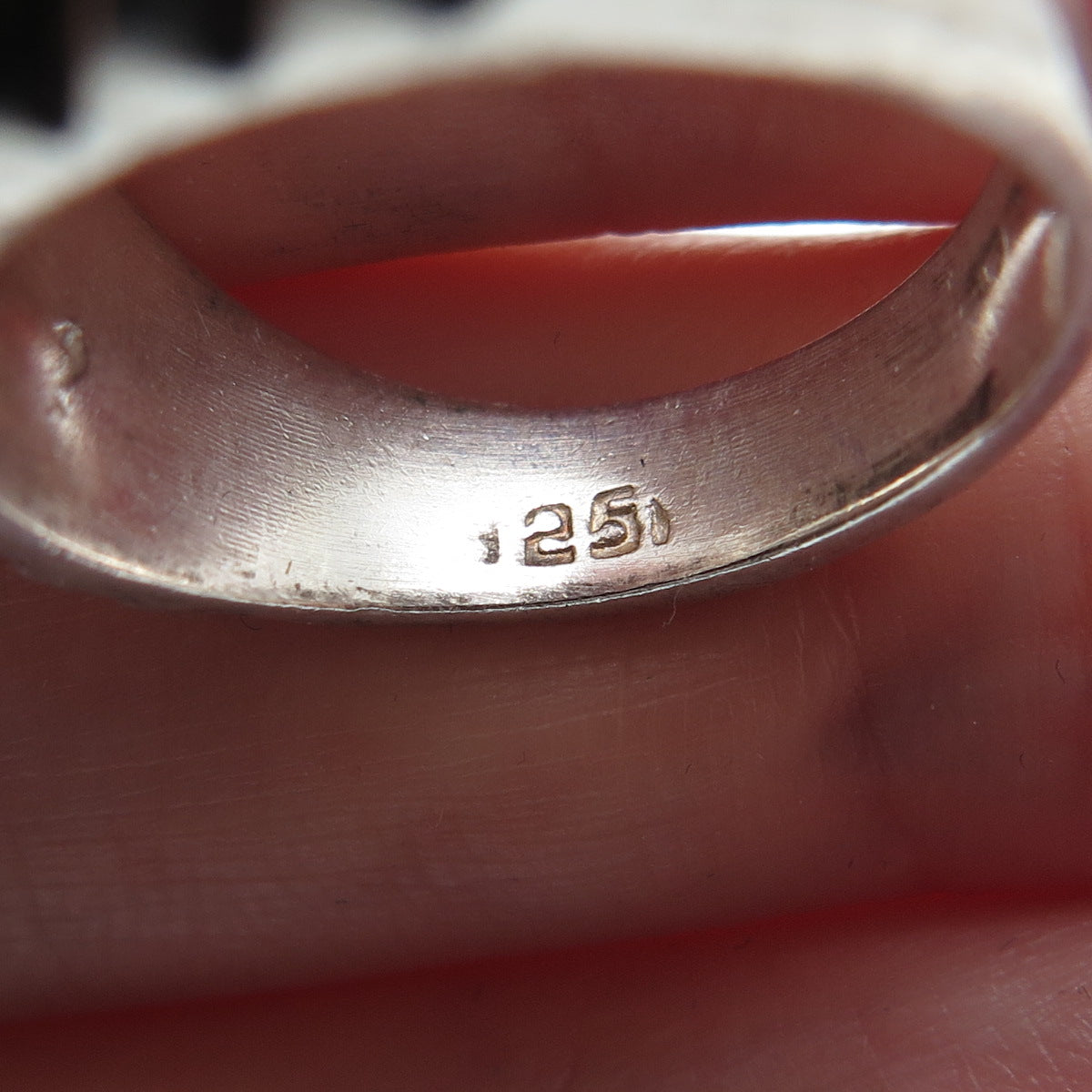 925 Sterling Silver 2-Tone Vintage Mexico Modernist Oxidized Ring Size 6.75