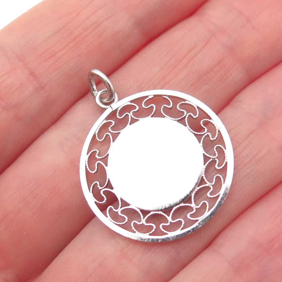 925 Sterling Silver Vintage Ornate Filigree Round Tag Charm Pendant