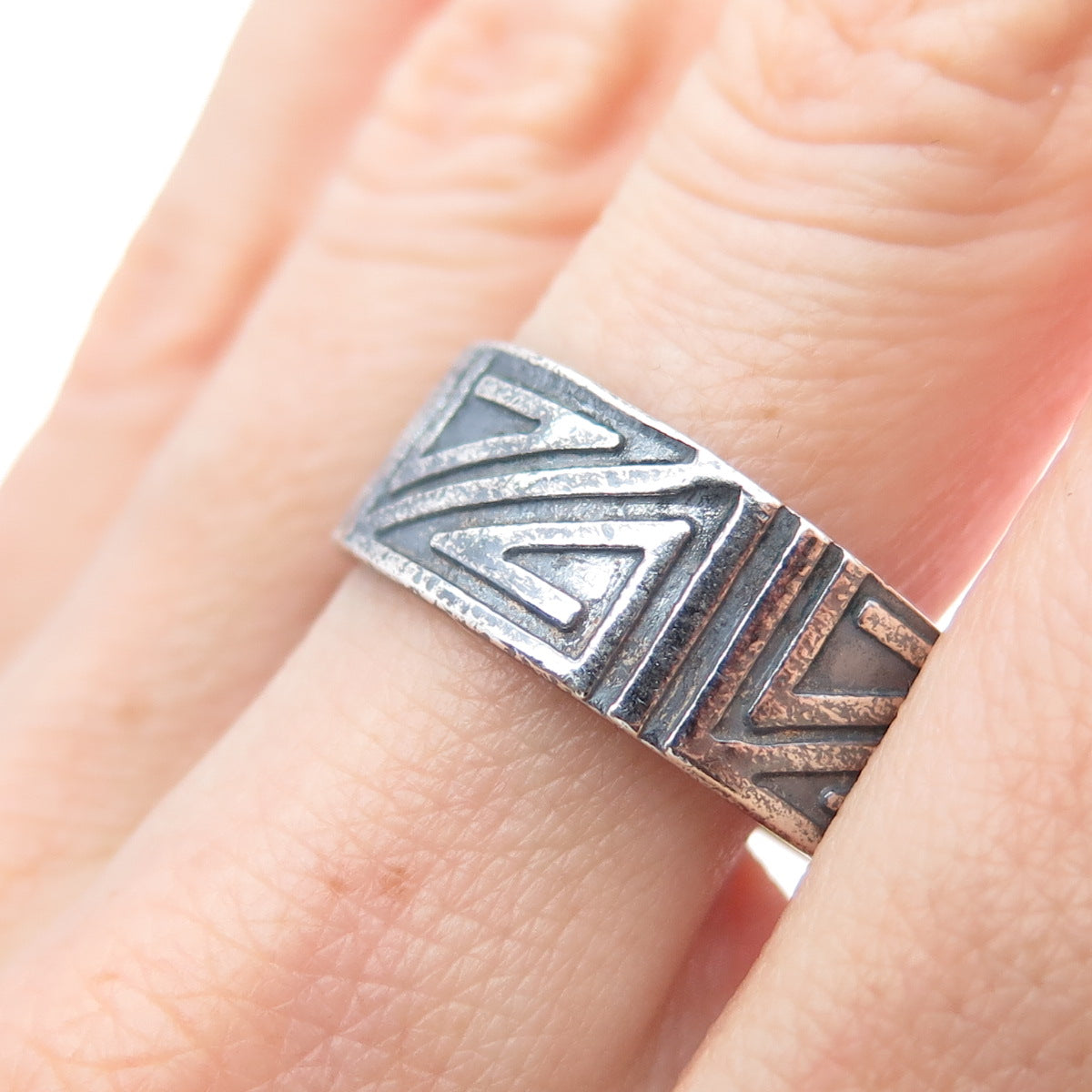 925 Sterling Silver Vintage Tribal Maze Oxidized Band Ring Size 12.5
