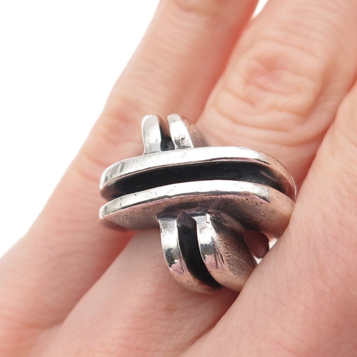 925 Sterling Silver Vintage Modernist Crisscross Oxidized Ring Size 5.25
