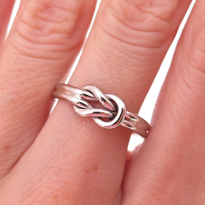 Charles Winston 925 Sterling Silver Vintage Love Knot Oxidized Ring Size 6.75